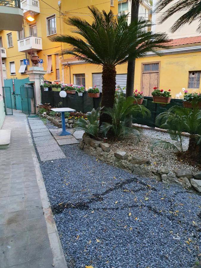 Villa Arcobaleno Rondo Garibaldi Sanremo Exterior foto